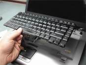 Sửa bàn phím laptop bị liệt  